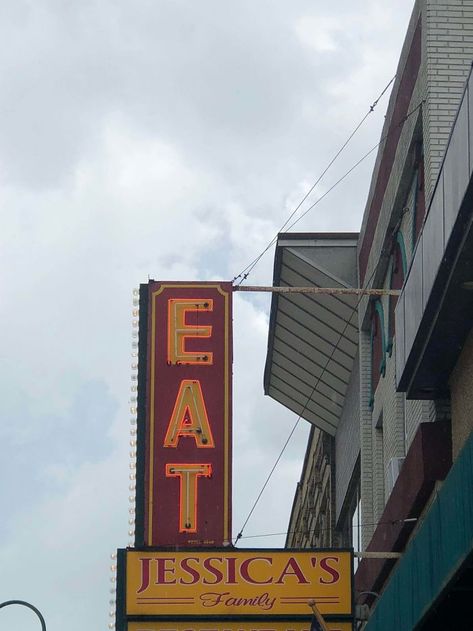 Weird Design, You Had One Job, Design Fails, Restaurant Signs, Funny Fails, Im Awesome, Funny Signs, You Funny, A Sign