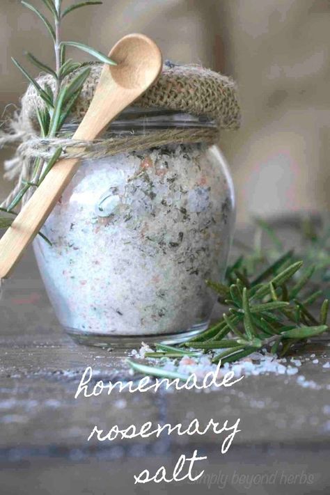 Rosemary salt is an easy way to turn your freshly harvested rosemary into a small jar full of flavor and aroma that highlights any dish. Rosemary Salt Recipe, Diy Hostess Gifts, Flavored Salts, No Salt Recipes, Homemade Spices, Spices And Herbs, Small Jars, Jar Gifts, Summer Diy