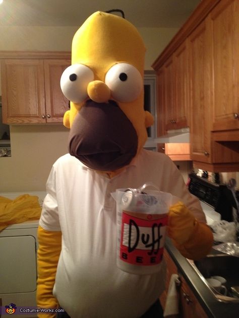 Joshua: I am a huge fan of making halloween costumes. This year is no exception. I had been wanting to make a Homer Simpson costume for ages because I loved the... Simpsons Cosplay, Homer Simpson Costume, Simpson Costume, Simpsons Costumes, Funny Group Halloween Costumes, Silly Halloween, Costumes For Teenage Girl, Punny Halloween Costumes, Couples Costumes Creative