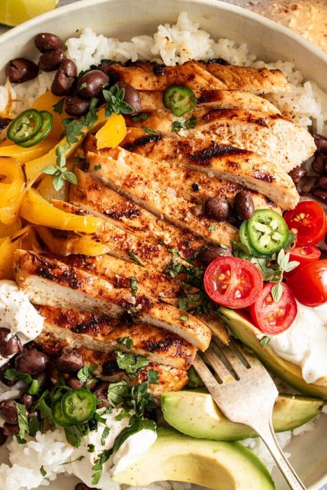 Honey Lime Marinated Chicken Burrito Bowls Honey Lime Chicken Bowl, Citrus Marinade For Chicken, Lime Chicken Bowl, Juicy Chicken Breast Recipes, Grilled Bell Peppers, Lime Marinade, Frozen Sweet Potato Fries, Citrus Marinade, Marinade For Chicken