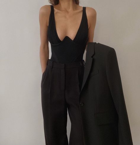 18 Bodysuit Outfits That Are Easy and Look Put-Together | Who What Wear Pencil Skirt Outfits, Classy Prom Dresses, Body Suit Outfits, Woman Suit Fashion, Mode Inspo, Elegant Outfit, Black Outfit, Skirt Outfits, Couture Fashion