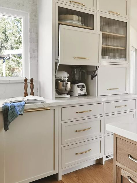 Cabinet Trends, Kitchen Cabinet Organization Ideas, Kitchen Cabinet Trends, Appliance Garage, Kitchen 2024, Neutral Kitchen, Kitchen Solutions, Emily Henderson, Kitchen Cabinet Organization