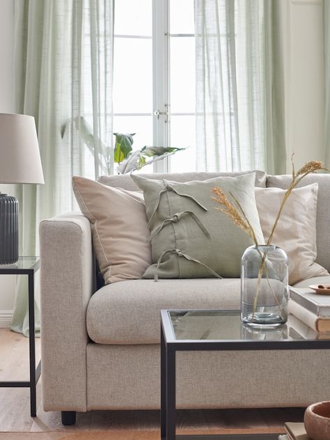 Give your living room a bright and airy makeover - IKEA Gunnared Beige, Ikea Vimle, 3 Seat Sofa Bed, Cream Living Rooms, Laminated Veneer Lumber, Yellow Sofa, Sofa Beige, Beige Living Rooms, Green Curtains