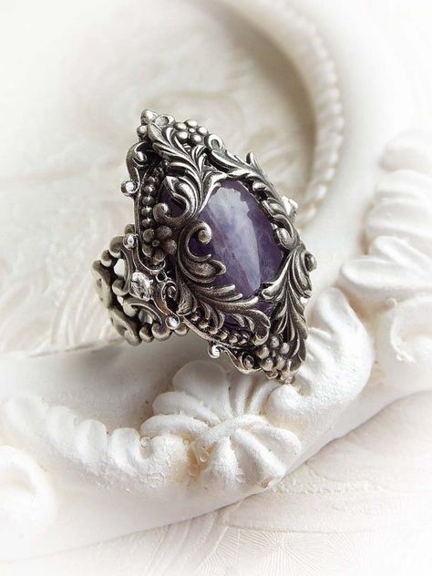 Bridesmaid Ring, Ornate Ring, Bridesmaid Rings, Fairy Jewelry, Gothic Victorian, Gothic Rings, Funky Jewelry, 판타지 아트, Victorian Jewelry