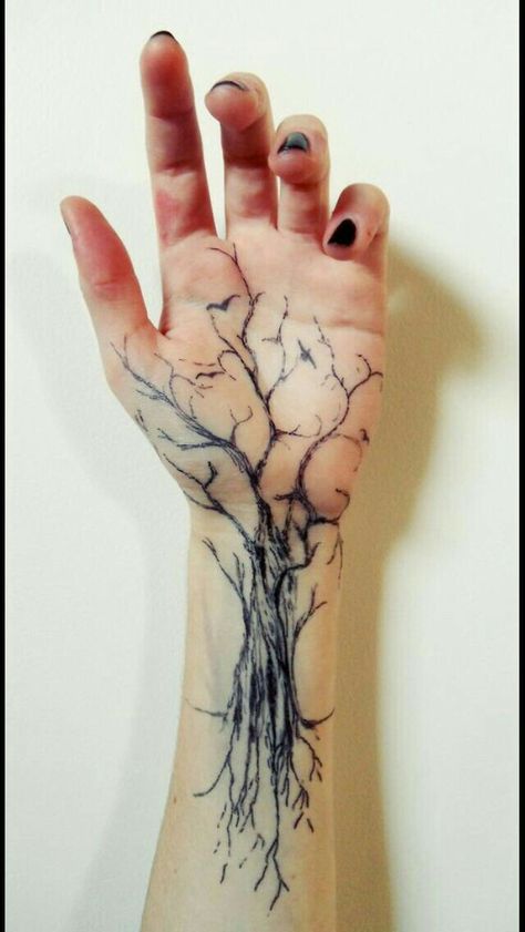 Book And Brain Tattoo, Sleeve Tattoos Ideas For Guys, Middle Upper Back Tattoo Women, Gothic Tattoo Ideas For Women, Open Wound Tattoo, Sillouttes Tattoos, Fluid Tattoo Design, Scar Cover Up Tattoo, Tree Tattoo Designs