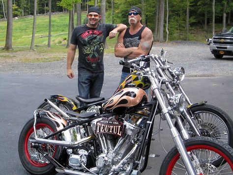 American Chopper's Paul & Paul Jr. American Chopper, Orange County Choppers, Chopper Motorcycle, Hot Bikes, Biker Life, Classic Motorcycles, Custom Bikes, True Story, Chopper