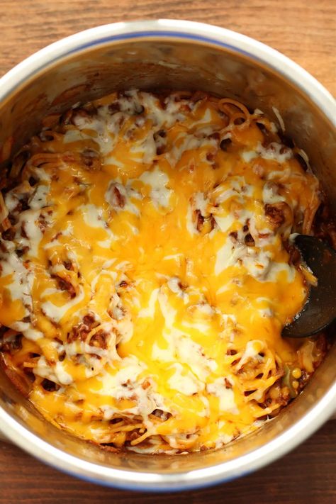 Chicken Spaghetti Recipe With Rotel Velveeta Instant Pot, Instant Pot Monterey Spaghetti, Baked Spaghetti Instant Pot, Instant Pot Taco Spaghetti, Instant Pot Spaghetti No Meat, Chili Spaghetti, Spaghetti Tomato Sauce, Pressure Cooker Spaghetti, One Pot Spaghetti