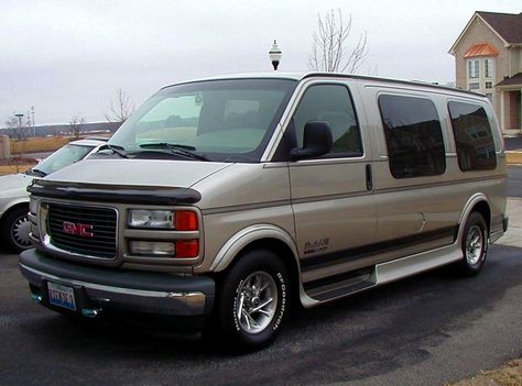 TopWorldAuto >> Photos of GMC Savana 1500 - photo galleries Big Vans, Conversion Vans, Big Van, Mini Vans, Gmc Vans, Normal Cars, Day Van, Gmc Savana, Datsun 240z