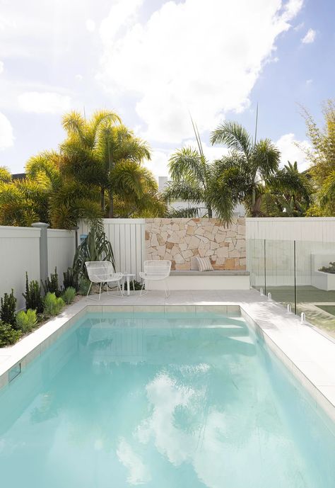 16 Brisbane Ave, Camp Hill White Pool Fence, White Concrete Pool, Pool House Ideas Backyards, Pool Styling, Pool Fencing Landscaping, Coastal Pool, Pool Makeover, Queenslander House, Outdoor Pool Area