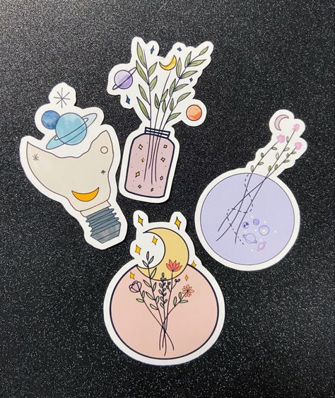 Aesthetic Diy Stickers Drawing, Homemade Sticker Ideas Aesthetic, Easy Stickers To Draw, Aesthetic Diy Stickers, Homemade Sticker Ideas, Handmade Stickers Diy, Cute Stickers To Make, Diy Stickers Ideas Draw, Cute Handmade Stickers