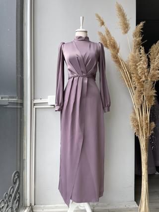 Dress Satin Hijab Simple, Model Dress Satin, Bridesmaid Dresses Hijab Satin, Gamis Satin, Bridesmaid Dresses Hijab, Braidsmaid Dresses, Kebaya Modern Dress, Fesyen Islam, Hijab Dress Party