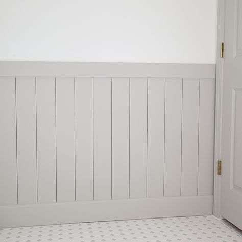 Shiplap Hallway, Bathroom Wall Tiles Design, Shiplap Entryway, Wall Paneling Ideas, Vertical Shiplap, Shiplap Paneling, Paneling Ideas, Shiplap Kitchen, Bathroom Wall Tiles