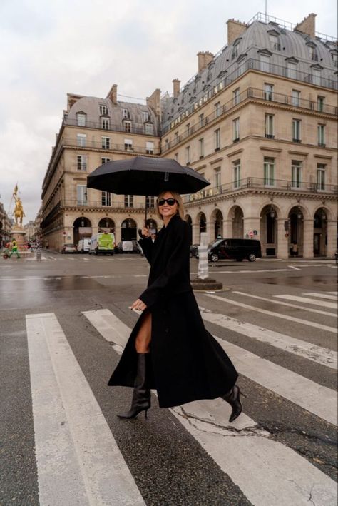 The Chic Shield: Mastering the Umbrella Outfit Aesthetic Navy Coat Outfit, Umbrella Outfit, Street Photoshoot, Vintage Parisian, Rainy Day Fashion, Night Moves, Black Umbrella, Winter Photoshoot, Navy Coat