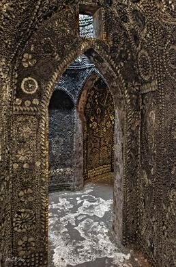 Margate Shell Grotto – Margate, England - Atlas Obscura Shell Mosaics, Shell Grotto, Margate Kent, Medieval England, Shell Mosaic, Archaeological Discoveries, Waterfront Property, Shell Art, Houses For Sale