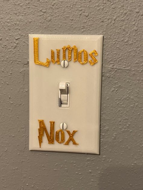 Girl Harry Potter Nursery, Harry Potter Girls Bedroom, Adult Harry Potter Bedroom, Harry Potter Nursery Ideas, Lumos Nox Light Switch, Lumos Nox, Harry Potter Nursery, Harry Potter Girl, Harry Potter Bedroom