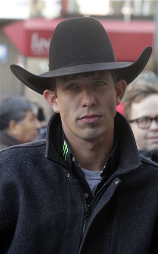 jb mauney - Google Search Jb Mauney, Pbr Bull Riders, Pbr Bull Riding, Country Best Friends, Professional Bull Riders, Rodeo Boots, Rodeo Cowboys, Cowboy Aesthetic