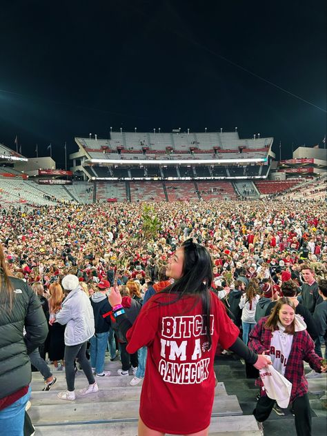 University of South Carolina game day South Carolina Game Day Outfit, University Of South Carolina Gameday, University Of South Carolina Aesthetic, Usc Dorm, South Carolina College, Usc College, Graduation Goals, College Football Outfits, Gameday Fits