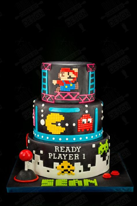 Birthday Cake 18th Boy, Arcade Cake, Themed Cake Ideas, Game Themed Party, Party For Wedding, Arcade Theme, Nintendo Cake, Gaming Cake, Pac Man Cake