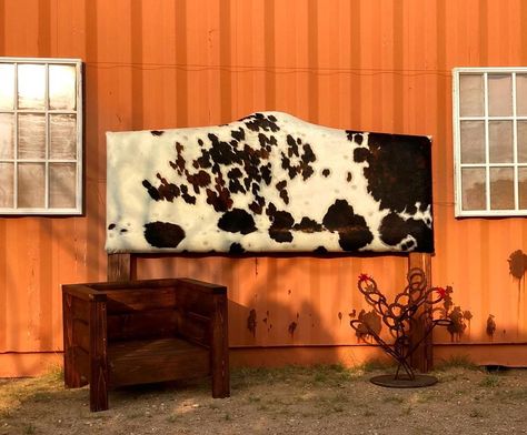 Desireé on Instagram: “King Cowhide Headboard 🐄Message me for pricing 🥰 #diy #cowhide #dewalt #craftsman #woodworking #entrepreneur #empowerment…” Diy Cowhide Headboard, Cowhide Headboard, Western Headboard, Western Room Ideas, Cowgirl Room, Rental Home Decor, Cowhide Furniture, Creative Pillows, Ranch House Decor