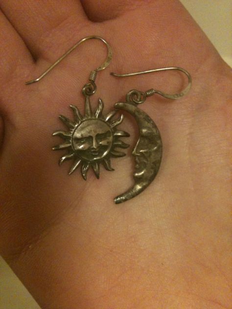 want these earrings Moon Aesthetic Jewelry, Cute Moon Earrings, Sun And Moon Earrings Aesthetic, Silver Sun And Moon Drop Earrings, Sun Outfits, Earrings Sun And Moon, Sun Moon Earrings, Moon Things, Sun And Moon Earrings