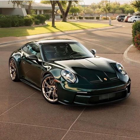 Porsche Gt3 Rs, Gold Wheels, Porsche 550, Hummer Cars, Porsche Sports Car, Future Cars, Porsche Gt3, Gt3 Rs, Classy Cars