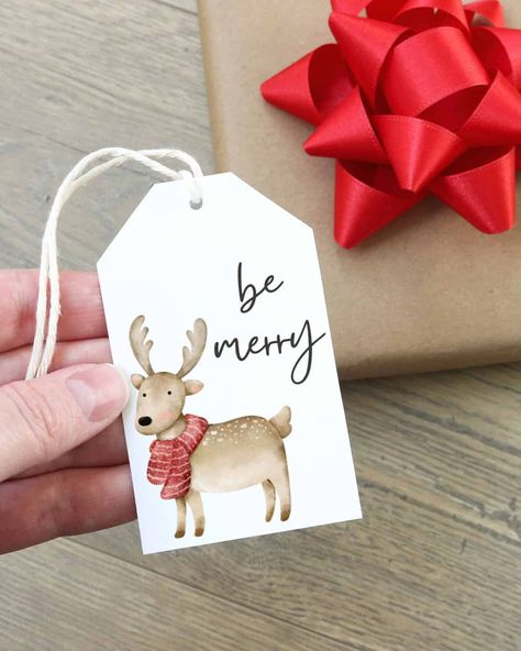 Get these free printable gift tags to make your gift wrapping even easier this holiday! Cute Christmas tags that go perfect with any DIY holiday gift. Hand Made Christmas Gift Tags, Merry Christmas Gift Tags Printable Free, Free Printable Christmas Gift Tags Label Templates, Christmas Labels Diy Tags Ideas, Christmas Tags Printable Free Templates, Printable Christmas Tags Free, Free Editable Gift Tags, Free Christmas Gift Tags Printable, Christmas Gift Tags Free Printable