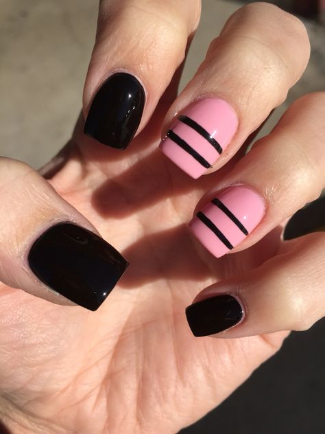 Pink And Black Sns Nails, Short Nail Designs Pink And Black, Nail Designs Pink And Black, Black Nails With Pink Tips, Black And Pink Dip Nails, Black And Pink Nails Short, Pink And Black Nails Short, Pink And Black Nails, Hot Pink And Black Nails