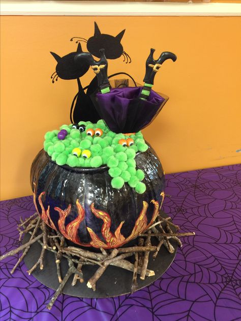 Pumpkin contest winner Pumpkin Decorating Contest Ideas, Decorated Pumpkin, Delight Dessert, Pecan Crust, Creative Pumpkin Painting, Creative Pumpkin Decorating, Contest Ideas, Pumpkin Delight, Pumpkin Carving Contest