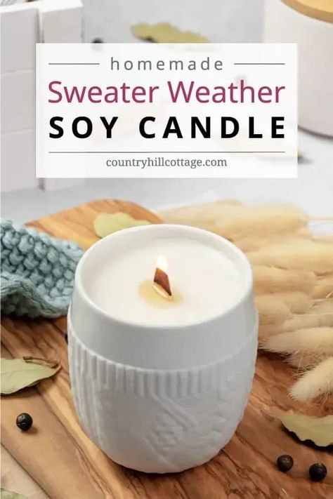 See how to make a DIY sweater weather candle. The homemade fall candle is made with soy wax and crisp-smelling essential oil blend recipe that resembles the beloved sweater weather scent (can double as a diffuser blend). Rather than fabricating an exact Bath and Body Works sweater weather candle dupe, this is an all-natural sweater weather soy candle. This beginner-friendly candle making tutorial includes step-by-step instructions and tips for supplies and storage. | CountryHillCoatteg.com Homemade Fall Candles, Candle Scent Combinations, Sweater Weather Candle, Hygge Candles, Candle Making Tutorial, Candle Scents Recipes, Beeswax Candles Diy, Diy Cinnamon, Christmas Scented Candles