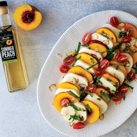 PEACH CAPRESE SALAD Peach Caprese Salad, Peach Caprese, Dinner 2023, Caprese Salad Recipe, Beach Dinner, Fresh Salad, Spinach Salad, Healthy Salads, Balsamic Vinegar