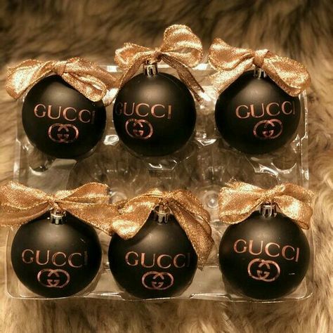 Gucci Ornaments, Designer Ornaments, Gucci Christmas, Vendor Ideas, Glam Christmas Decor, Cricut Hacks, Luxury Christmas Tree, Christmas Cricut, Christmas Tree Dress