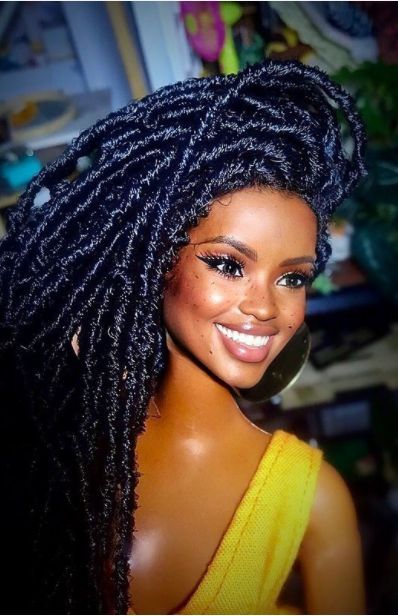 Natural Hair Doll, African Dolls, Diva Dolls, African American Dolls, At The Store, Barbie Life, Beautiful Barbie Dolls, Barbie Fashionista, Unique Dolls