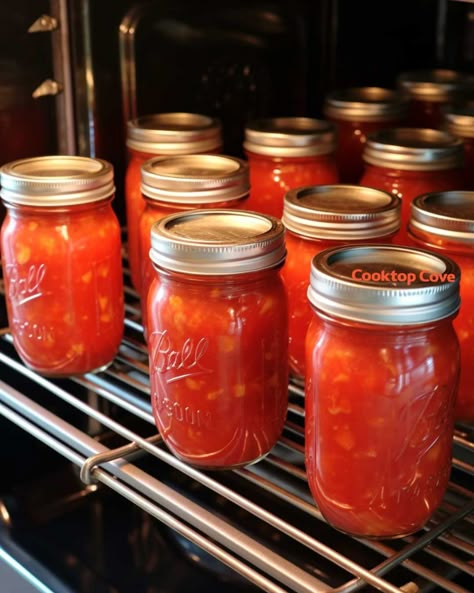 Canning Pickles Recipe, Canning Tomato Juice, Canning Green Tomatoes, Canning Tomatoes Recipes, Water Bath Canning Recipes, Best Survival Food, Easy Canning, Canning Salsa, Canning Process