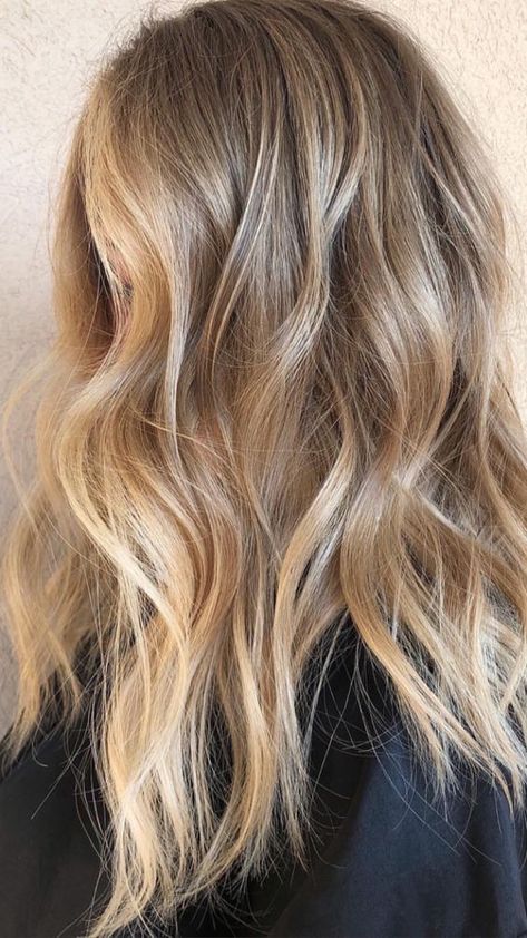 Blonde Lowlights, Redken Shades, Balayage Blonde, Redken Shades Eq, Modern Haircuts, Ombré Hair, Balayage Hair Blonde, Hair Color For Women, Balayage Brunette