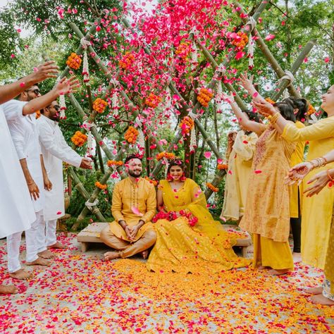 Haldi Flowers, Indian Haldi Decor, Haldi Decor, Wilderness Resort, Wedding Mandap, Pastel Decor, Groom Looks, Wedding Rituals, Haldi Ceremony