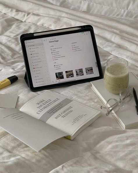 Studying Aesthetic Ipad, Ipad Study Aesthetic, Clear Ipad Case, Ipad Productivity, Aesthetic Studying, Note Taking Tips, Reading Learning, Learning And Growing, Study Mode