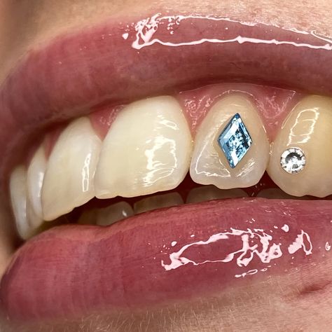 MY WORK 💕 BOOKING DM VIA INSTAGRAM 📩 Teeth Gems, Tooth Gel, Stilleto Nails Designs, Diamond Teeth, Tooth Gems, Grills Teeth, Tooth Gem, Teeth Jewelry, 10k Followers