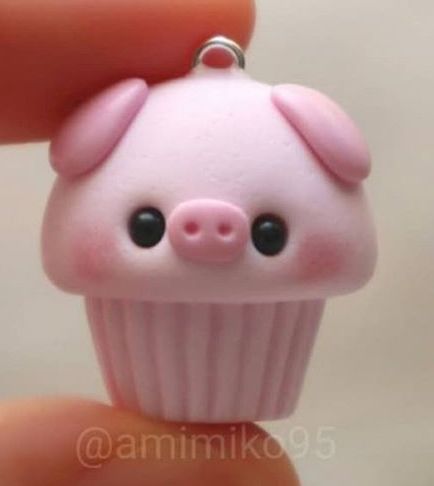 Pigs Cute, Polymer Clay Cupcake, Fimo Kawaii, A Big House, Cupcake Pink, Polymer Clay Kawaii, Kawaii Pig, Clay Diy Projects, Polymer Clay Diy