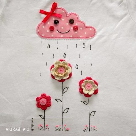 Декорирование футболок. Decorating T-shirts Baby Embroidery, Sewing Appliques, Diy Quilt, Baby Pajamas, Baby Diy, Sewing Organization, Applique Patterns, Ribbon Embroidery, Hoop Art