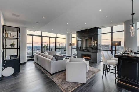 Penthouse New York, Penthouse Living Room, Luxury Apartments Interior, Penthouse Design, Penthouse Living, New York Penthouse, Luxury Penthouse, Penthouse Apartment, Design Del Prodotto