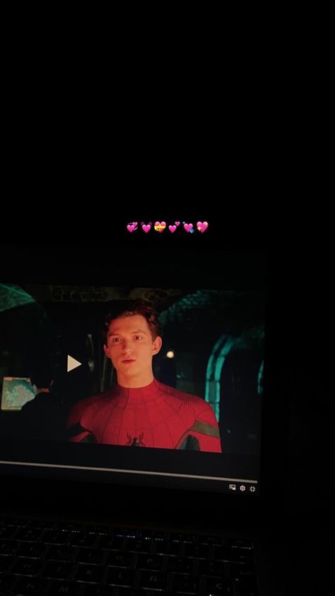 Marvel Instagram Story Ideas, Movie Night Story Instagram, Movie Instagram Story, Story Fake Instagram, Fake Ig Story, Movie Night Photography, Tomholland Spiderman, Spider Man 3, Film Story