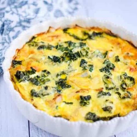 Cheddar & Kale Quiche - Boots & Hooves Homestead Quiche With Kale, Crustless Kale Quiche, Kale Quiche Recipes, Quiche Kale, Cherry Yum Yum Recipe, Kale Quiche, Cheddar Quiche, Creamed Kale, Quiche Recipes Easy