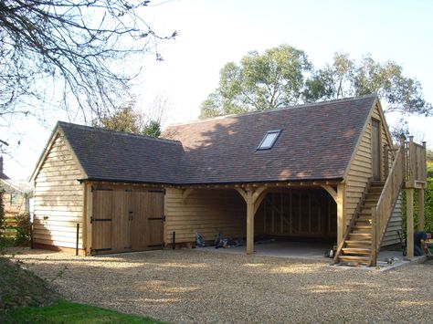 Bespoke 'L' shaped oak garage                                                                                                                                                                                 More Oak Garage, Timber Frame Garage, Oak Framed Extensions, Timber Garage, Garage Apartment Plan, Oak Framed Buildings, Garage Addition, Carport Garage, Carport Designs