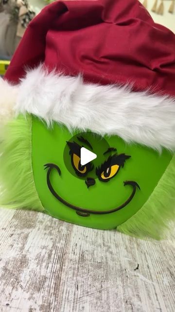 Barefoot&FreckledLLC on Instagram: "DIY Grinchy Tide Pod Container Craft💚♥️" Tide Pods Container Crafts Christmas, Tide Pods Container Crafts Ideas, Tide Pods Container, Container Crafts, Girls Crafts, Grinch Crafts, Mr Grinch, Christmas Decorations Diy Crafts, Tide Pods