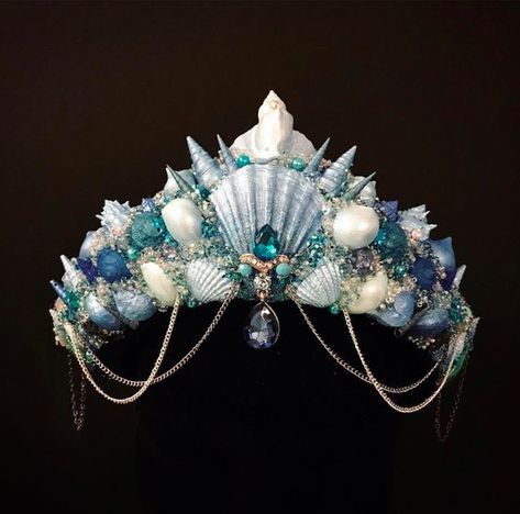 Shell Crowns, Shell Mermaid, Mermaid Crown, Flower Crown Headband, Mermaid Diy, Crown Hair, Mermaid Costume, Crown Headband, Crown Hairstyles