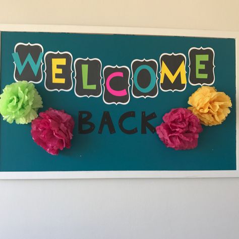 Back to school - welcome back - bulletin board Welcome Back To Work Office Decorations, School Welcome Board Ideas, Welcome Back Poster Ideas, Welcome Back To Work Office, Welcome Board For School, First Day Of School Bulletin Board, Welcome Back To School Decoration Ideas, Welcome Board Decoration Ideas School, Welcome Back To School Bulletin Boards