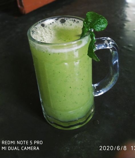 Pineapple and mint delicious drinks specially this summer 😄 Pineapple Mint Recipes, Pineapple Mint Juice, Indian Mint Chutney, Pineapple Mint Mojito, Pineapple Mint, Beer Mug, Yummy Drinks, Beer Glasses, Indian Food Recipes