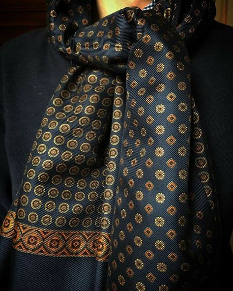 Mens Scarf Fashion, Mens Silk Scarves, Men Scarf, Mens Scarf, Scarf For Men, Stylish Men Casual, Mens Casual Dress Outfits, Scarf Men, Mens Scarves