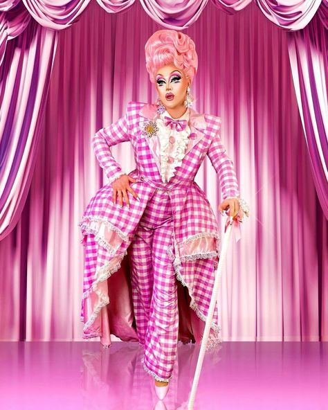 Drag Queen Outfits Ideas, Diamond Dresses, Drag Fashion, Best Drag Queens, Queen Outfits, Drag Queen Outfits, Rupaul's Drag Race, Diamond Dress, The Vivienne