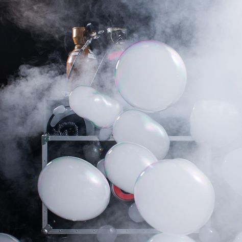 Bompas & Parr on Instagram: “B&P's #orange #flavoured mist  #bubbles 📷 @nathanpask” Bompas And Parr, Frederic Malle, Grey Goose, Instagram B, Interactive Installation, Bubble Lights, Metal Texture, Wine And Dine, Experiential